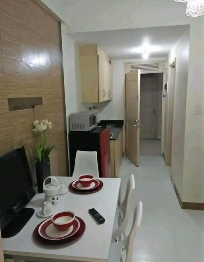 Chateau Elysee A7 Near Airport And Sm Mall Apartment Manila Exterior photo